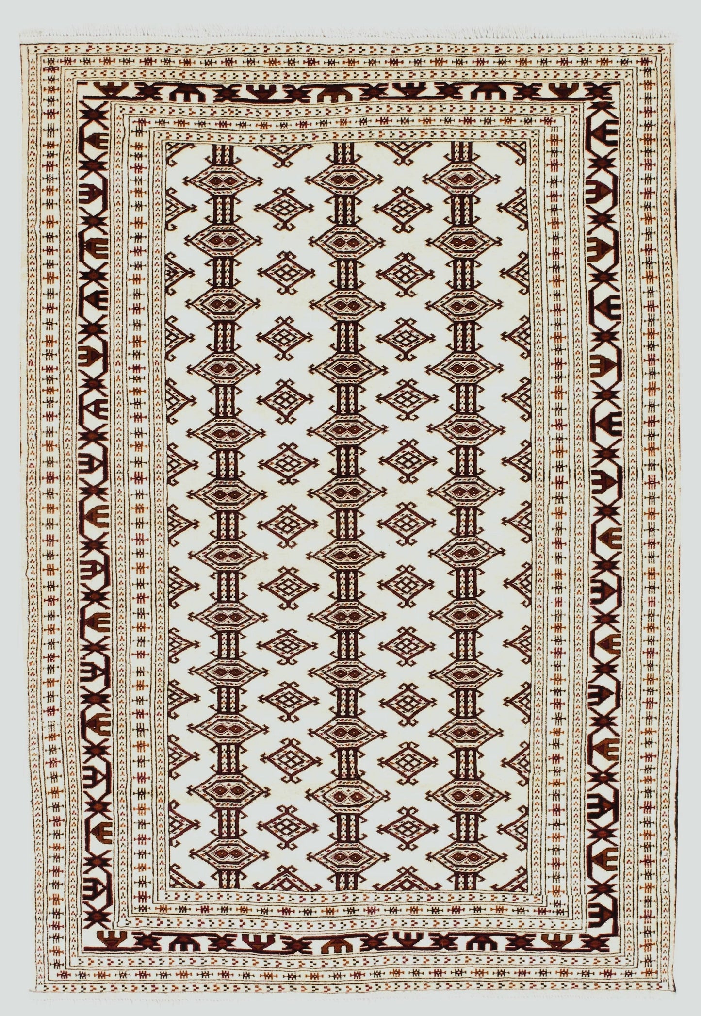 Elegant All-Over Rug – Handmade in Turkoman