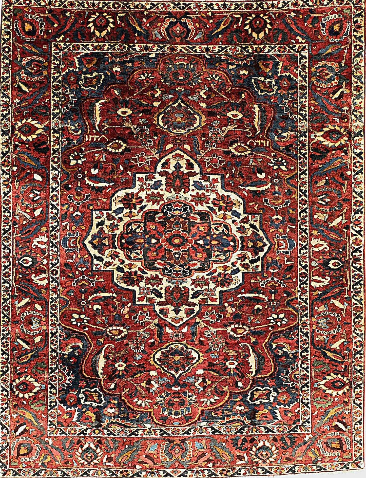 Handwoven Bakhtiari Rug with Medallion Pattern