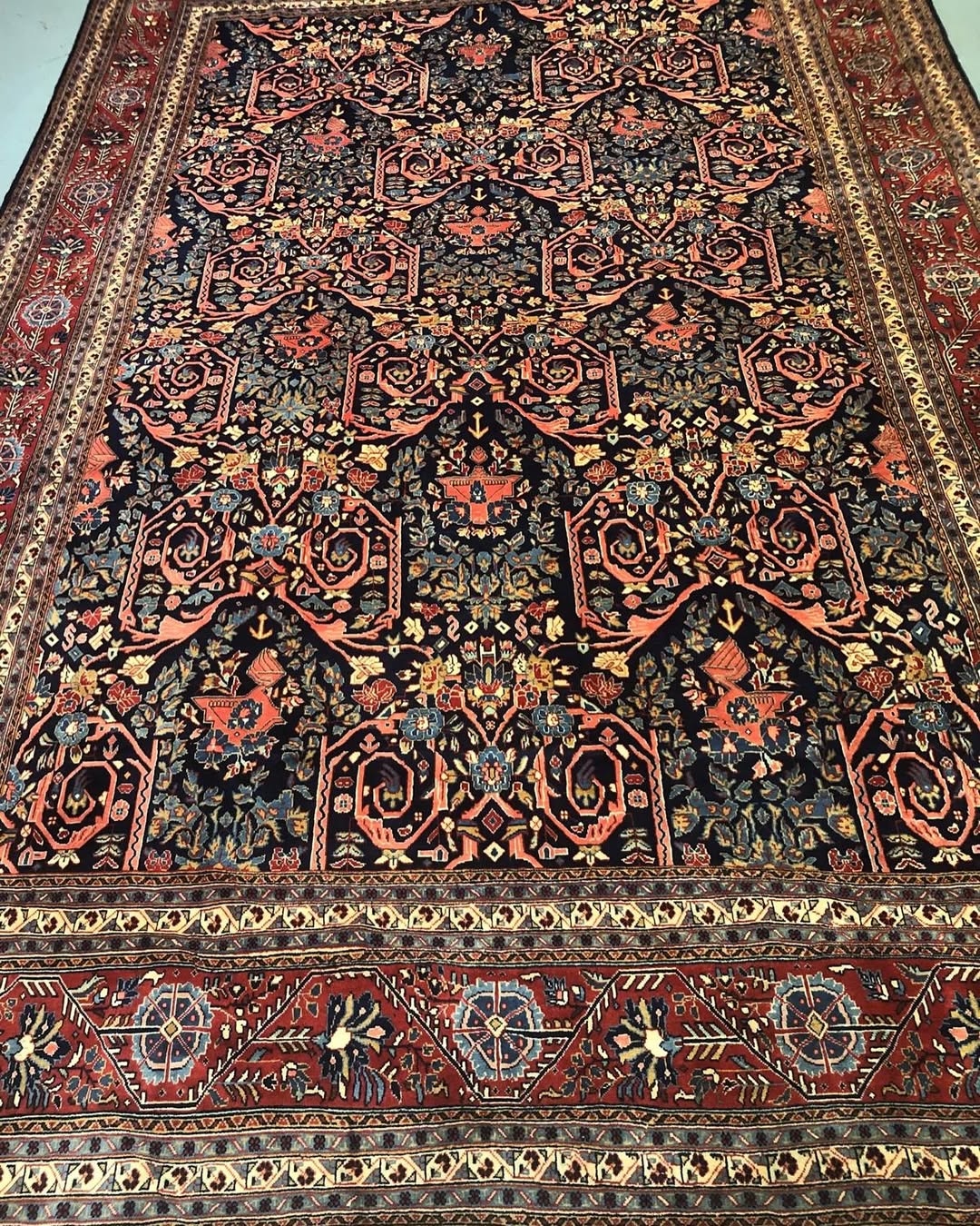 Persian Rug – Semi-Antique Design – 12'8" x 8'9"