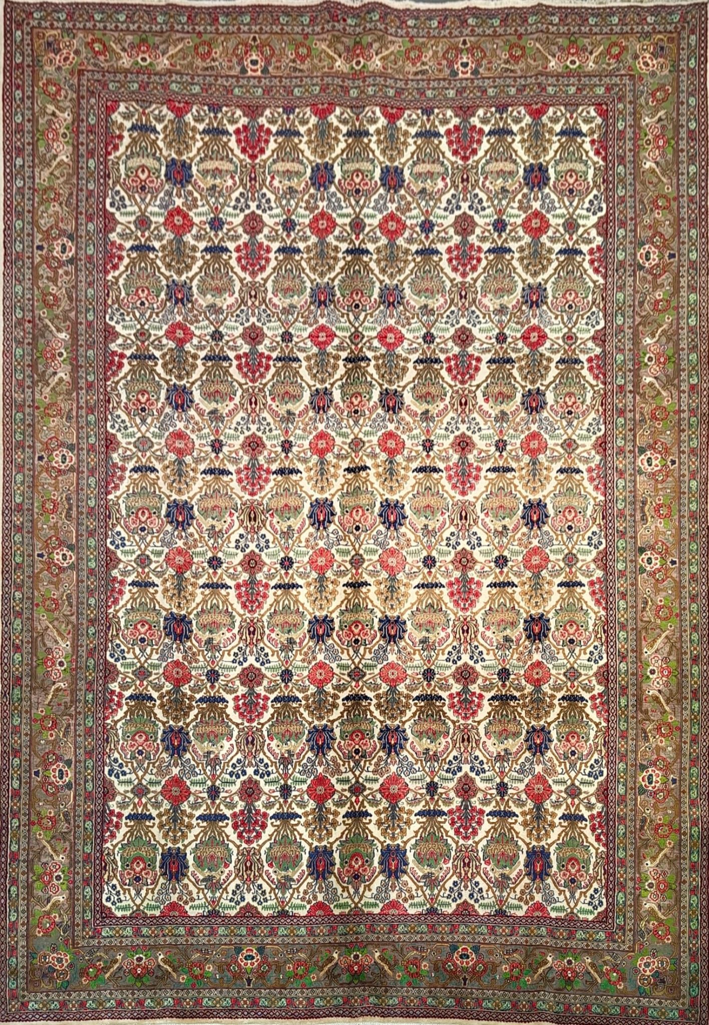 Elegant All-Over Rug – Handmade in Semnan