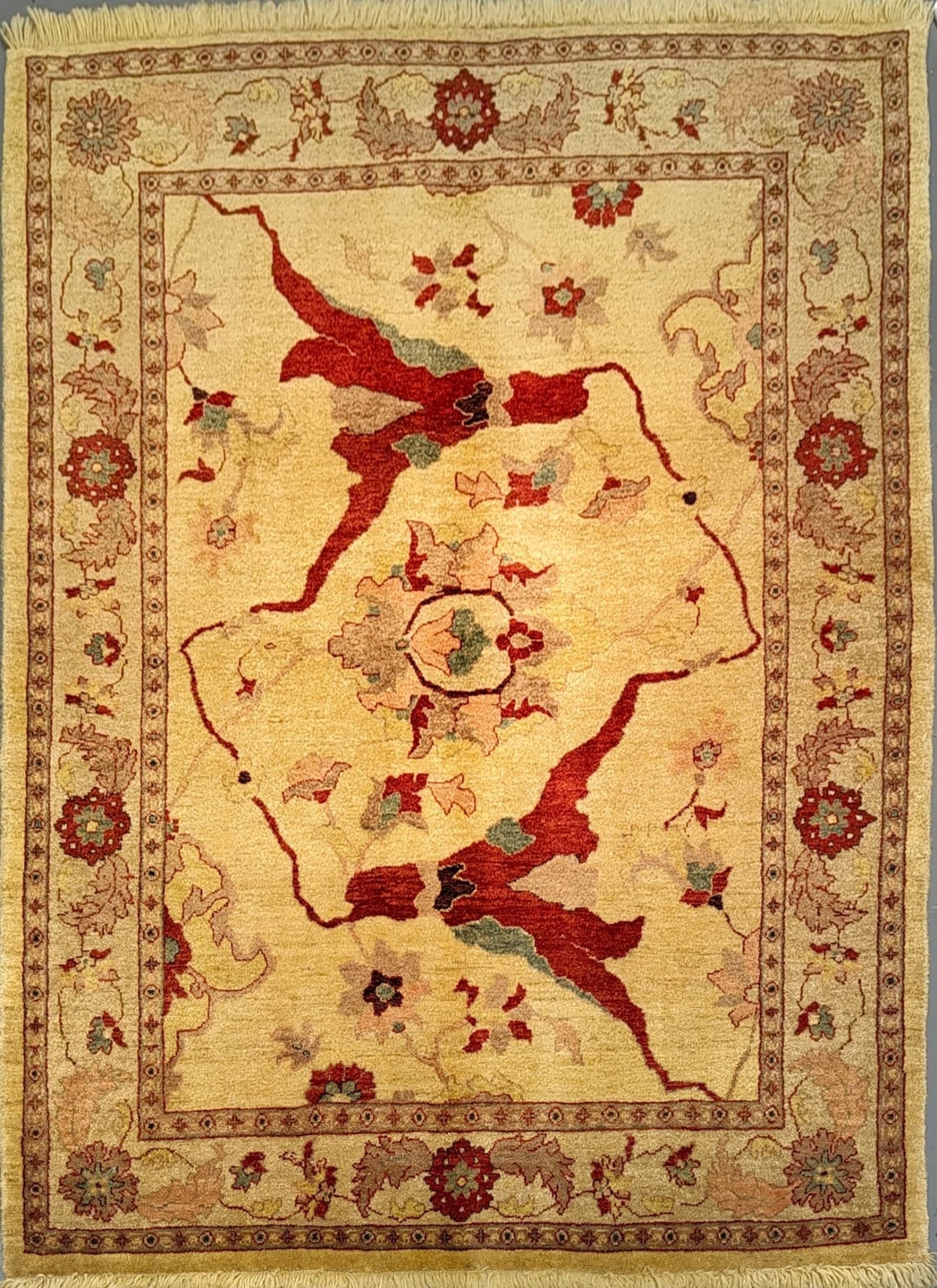 Vintage Senneh Rug – Contemporary Aesthetic