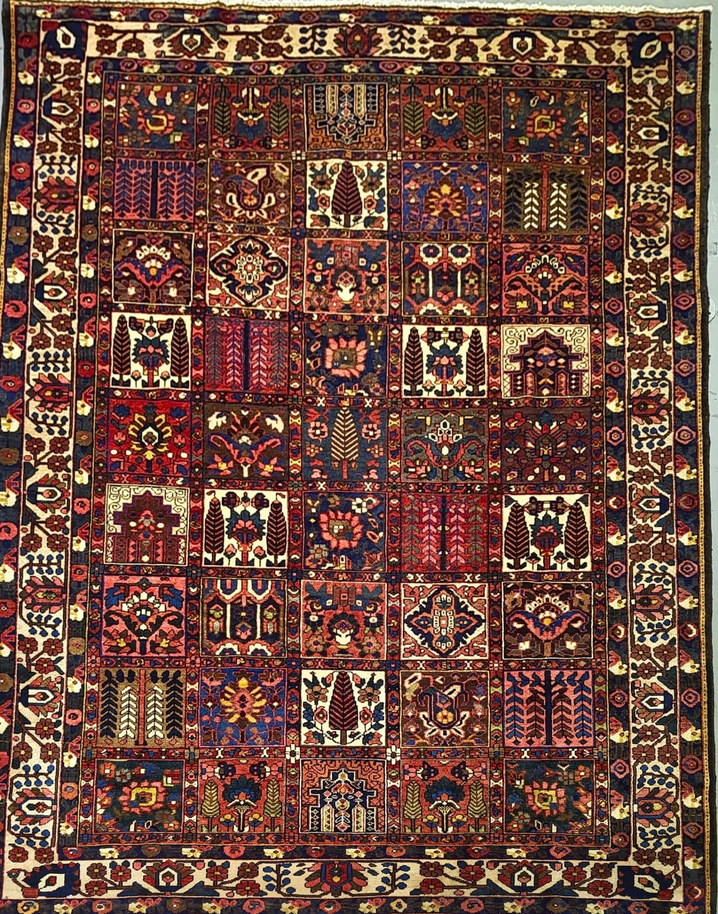 Vintage Senneh Rug – Semi-Antique Aesthetic
