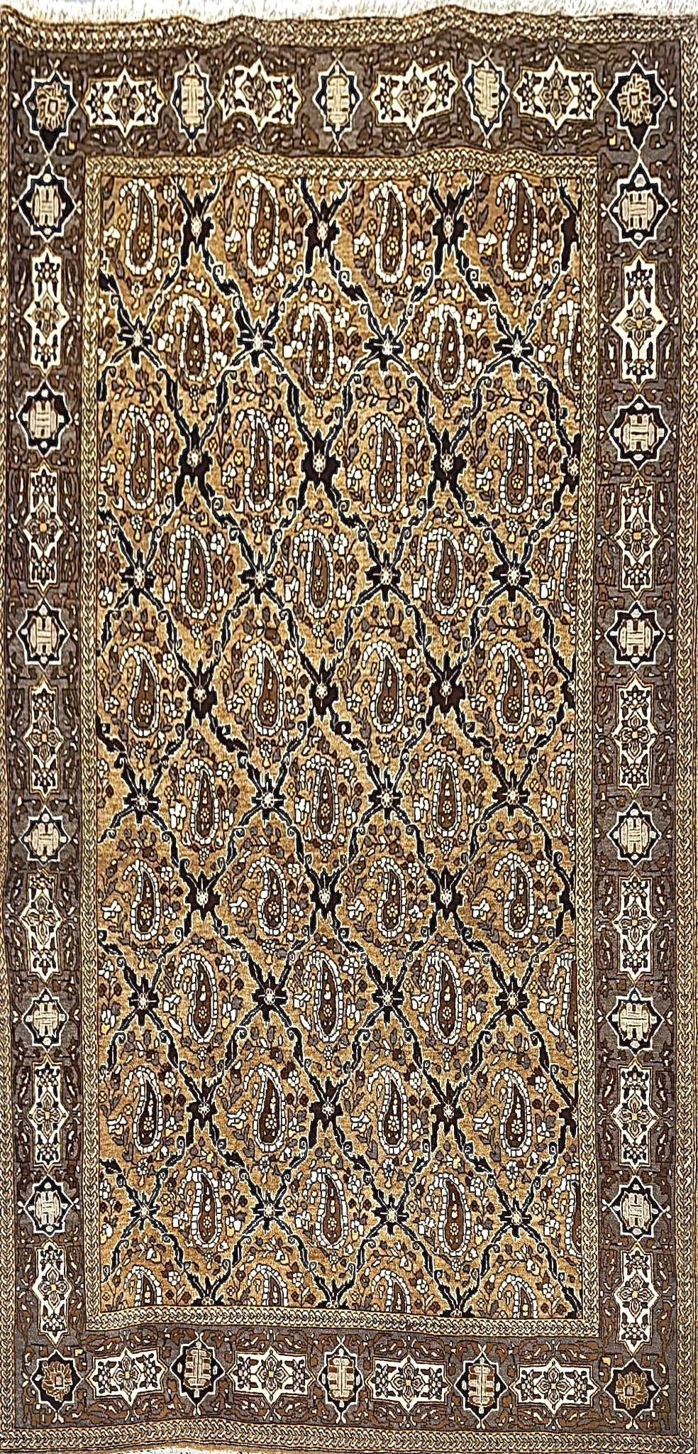 Charming Semi-Antique Rug – Persian Craftsmanship