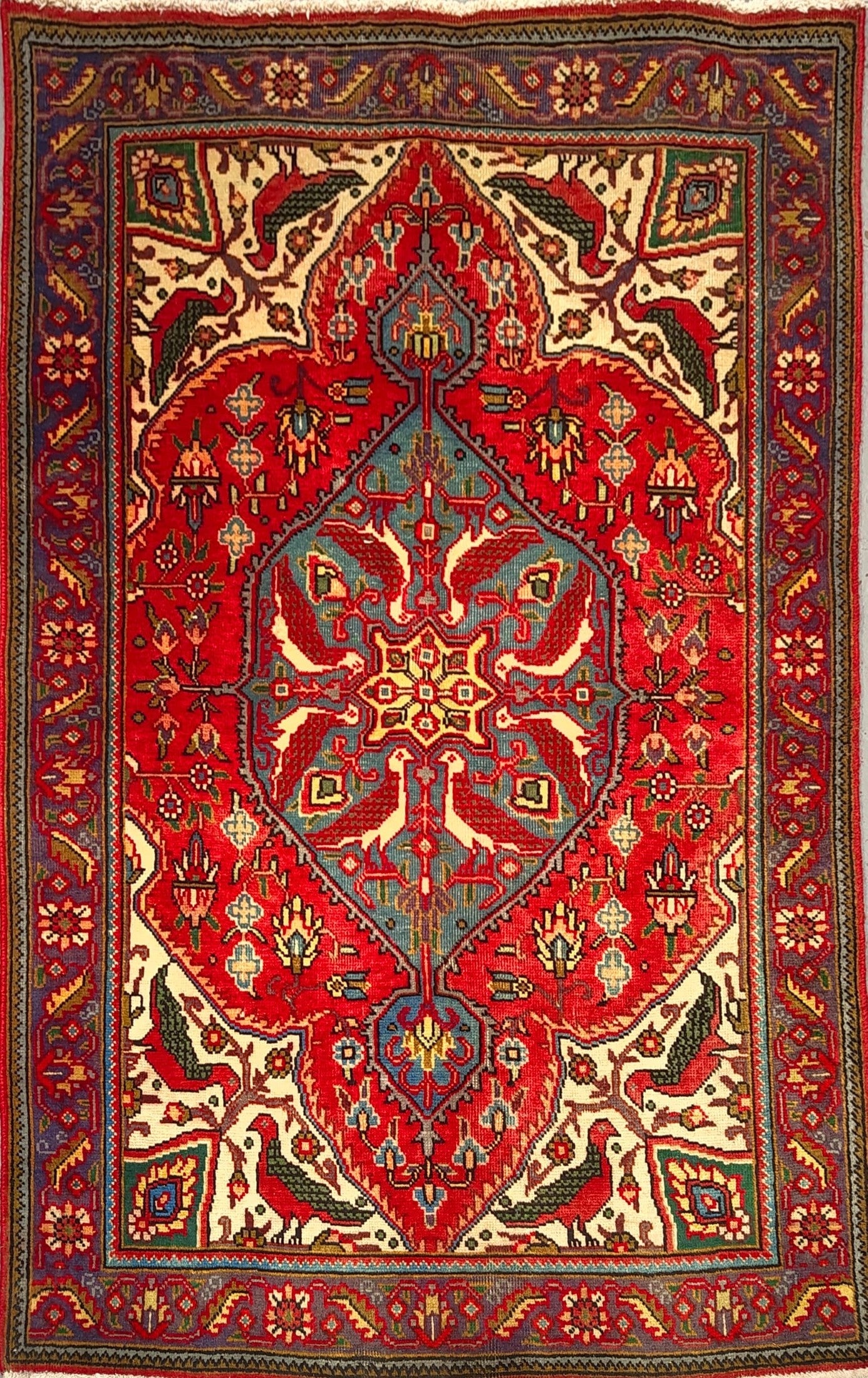 Elegant Medallion Rug – Handmade in Tabriz