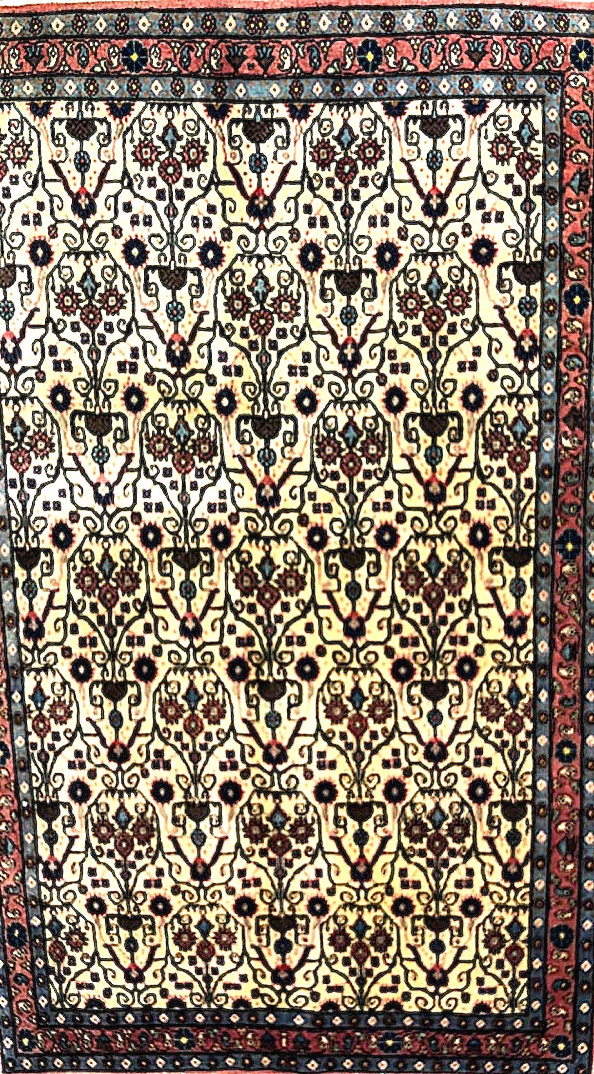 Elegant All-Over Rug – Handmade in Sarough