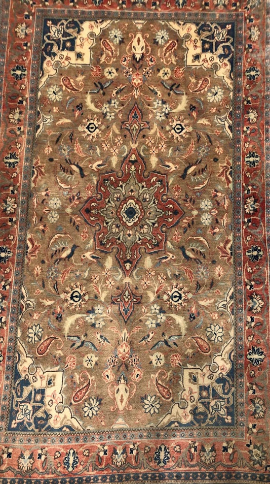 Vintage Sarough Rug – Traditional Aesthetic
