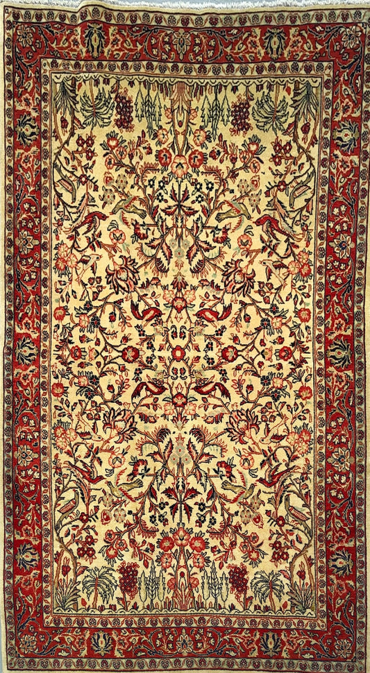 Elegant All-Over Rug – Handmade in Sarough