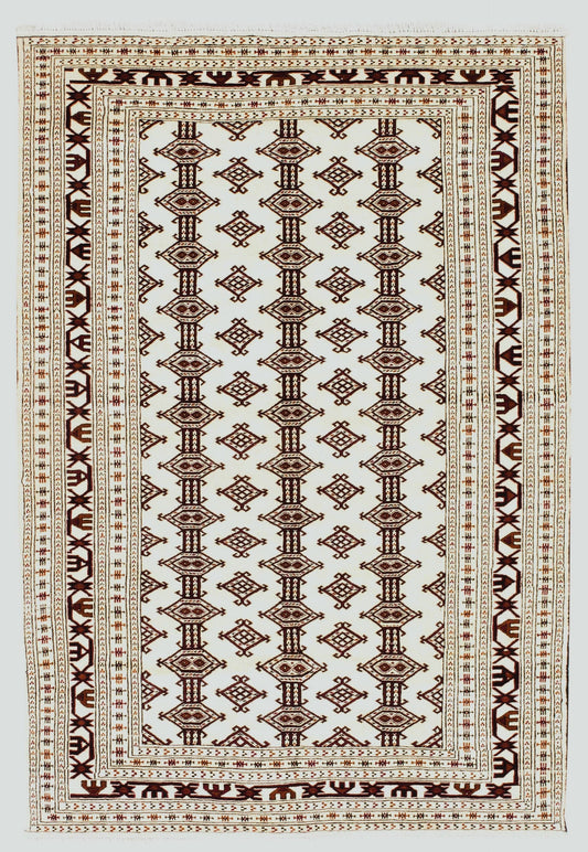 Elegant All-Over Rug – Handmade in Turkoman