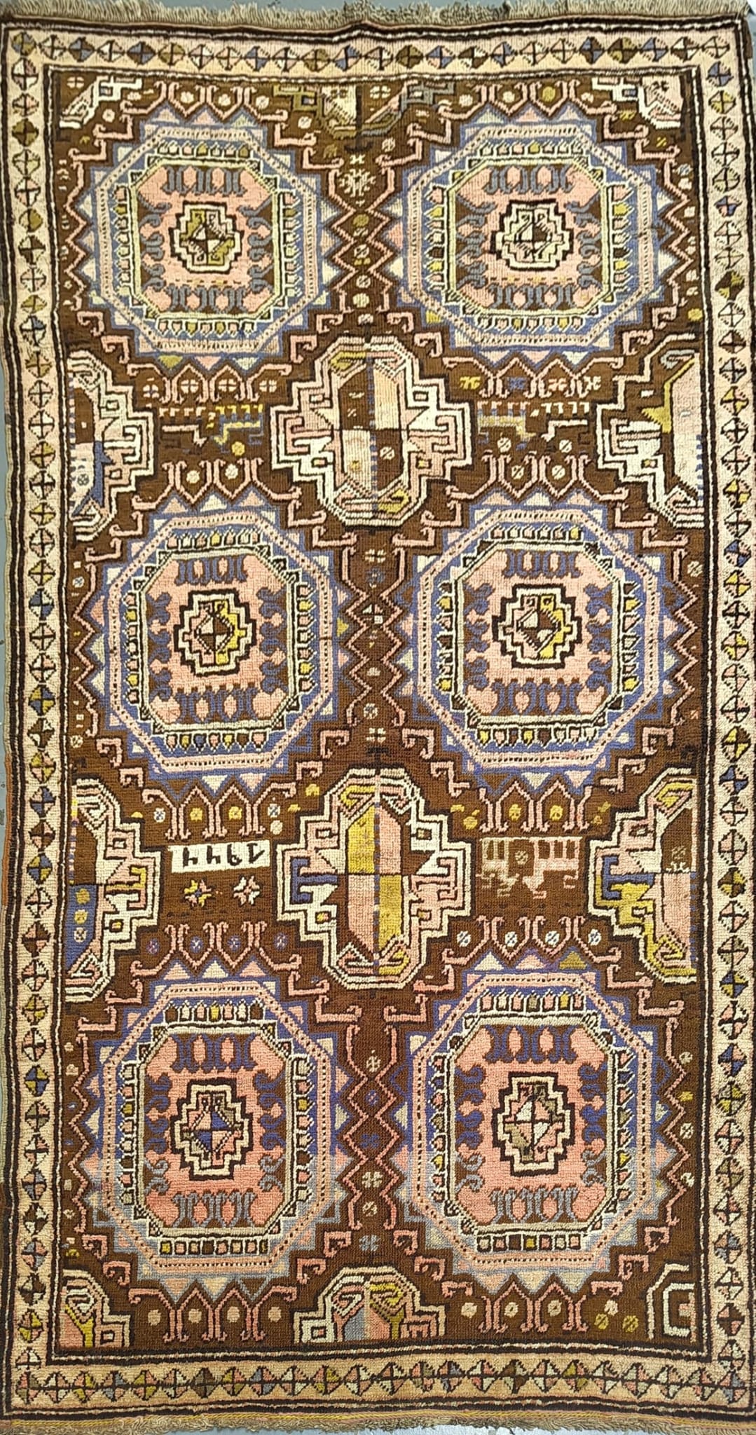 Charming Antique Rug – Caucasian Craftsmanship