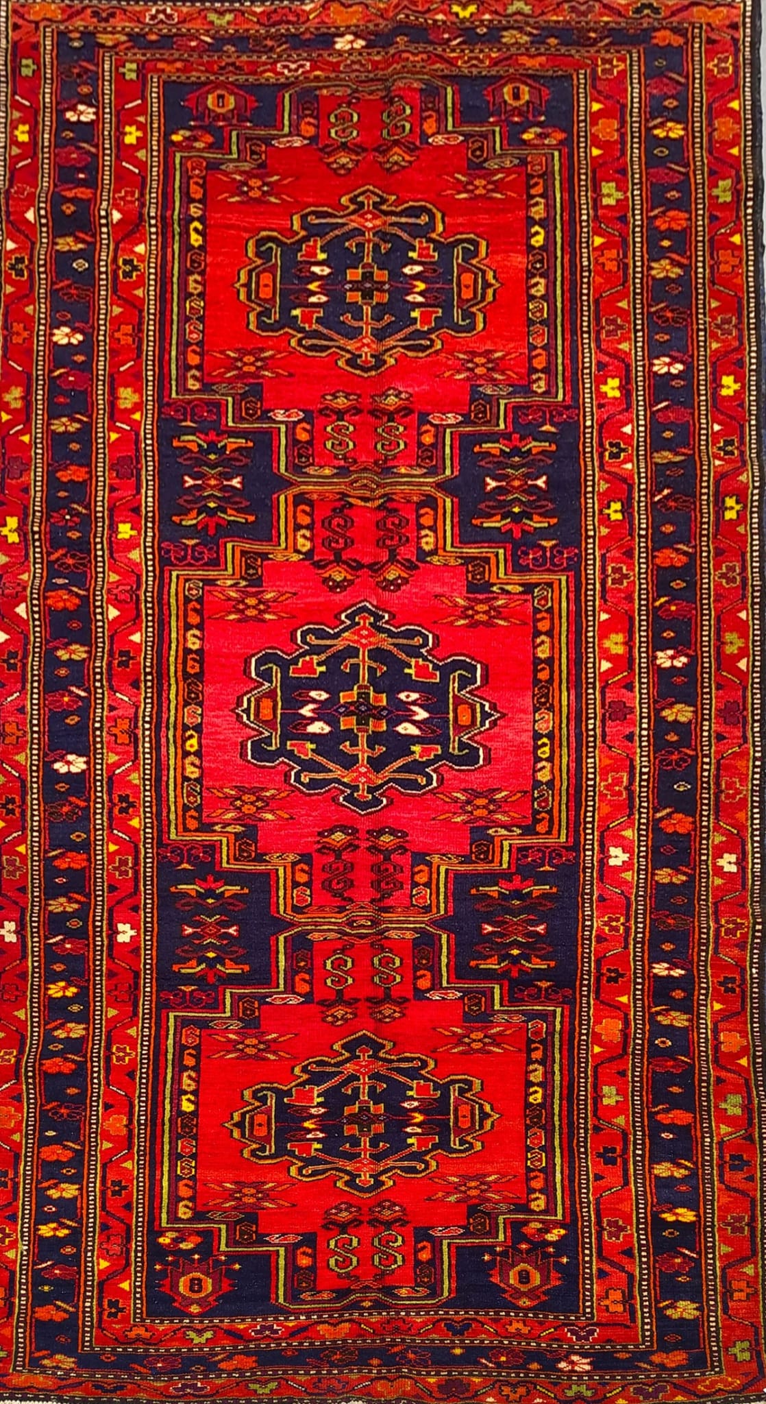 Charming Antique Rug – Caucasian Craftsmanship