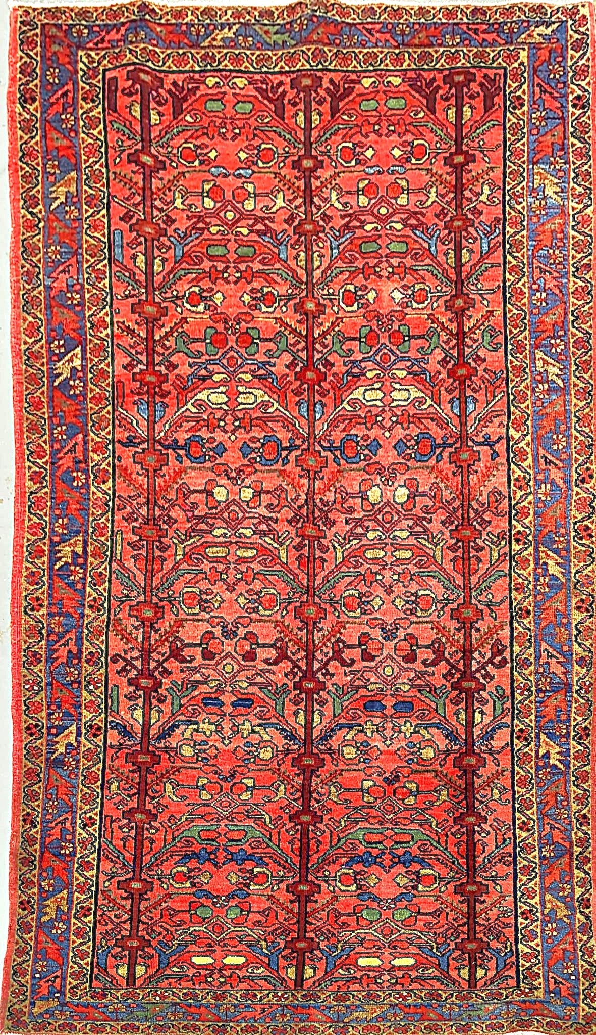 Charming Antique Rug – Persian Craftsmanship