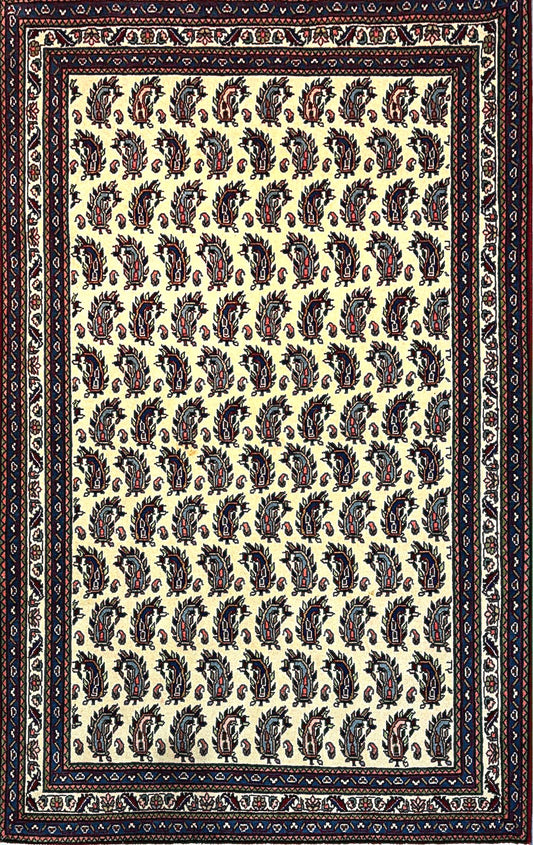 Vintage Qum Rug – Traditional Aesthetic