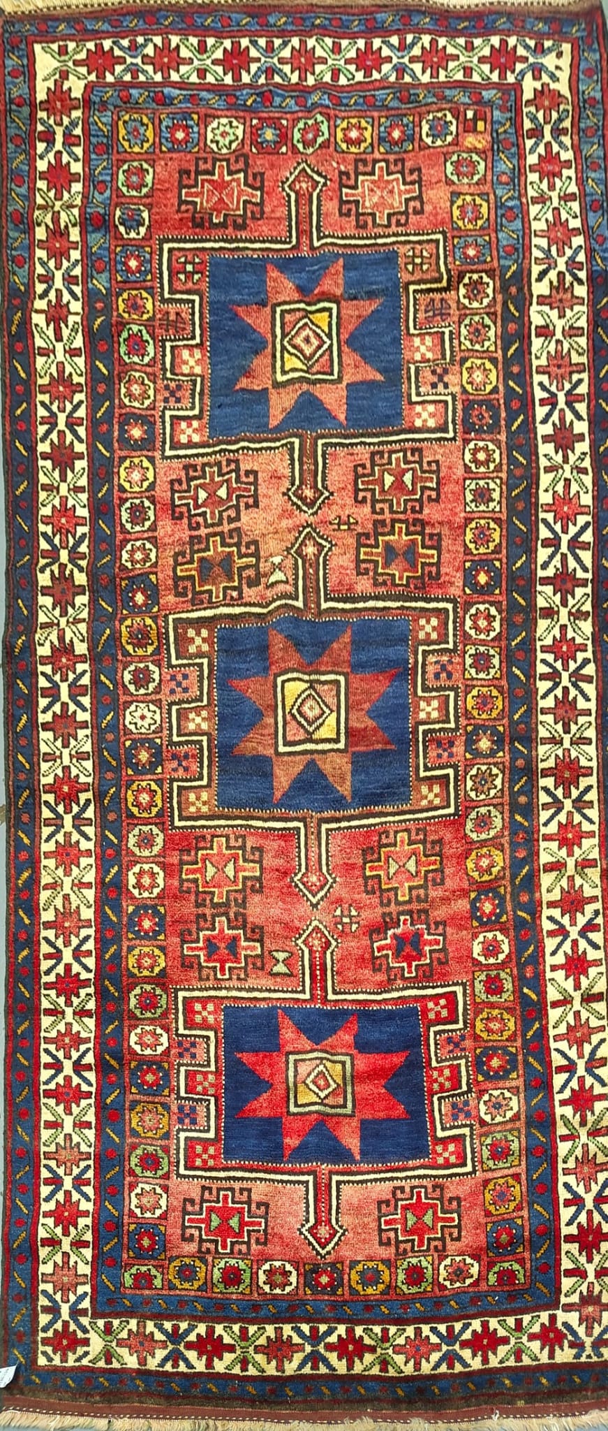 Elegant All-Over Rug – Handmade in Caucasian