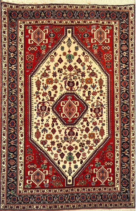 Elegant Medallion Rug – Handmade in Kashkouli