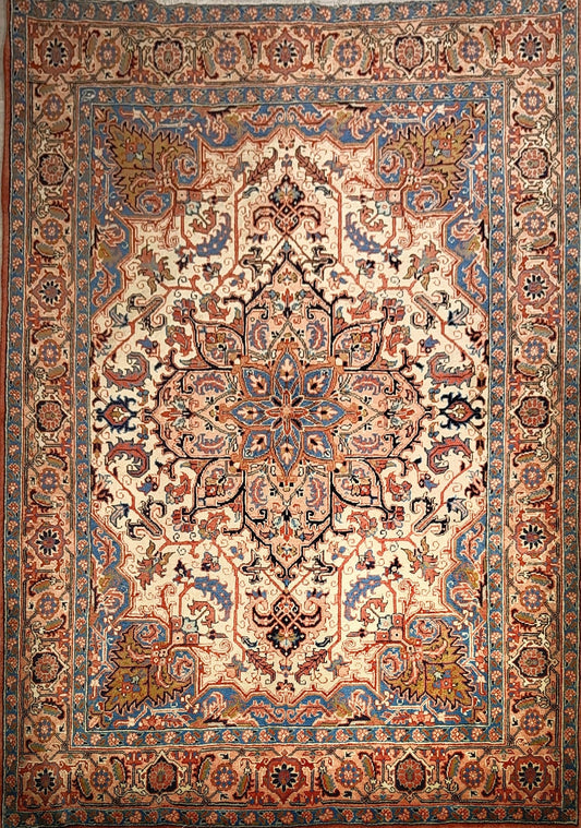 Charming Traditional Rug – Persian Craftsmanship