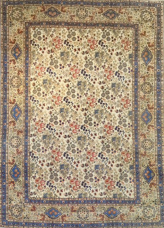 Antique Sarough Rug in All-Over Style