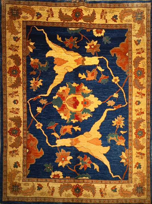 Charming Traditional Rug – Persian Craftsmanship