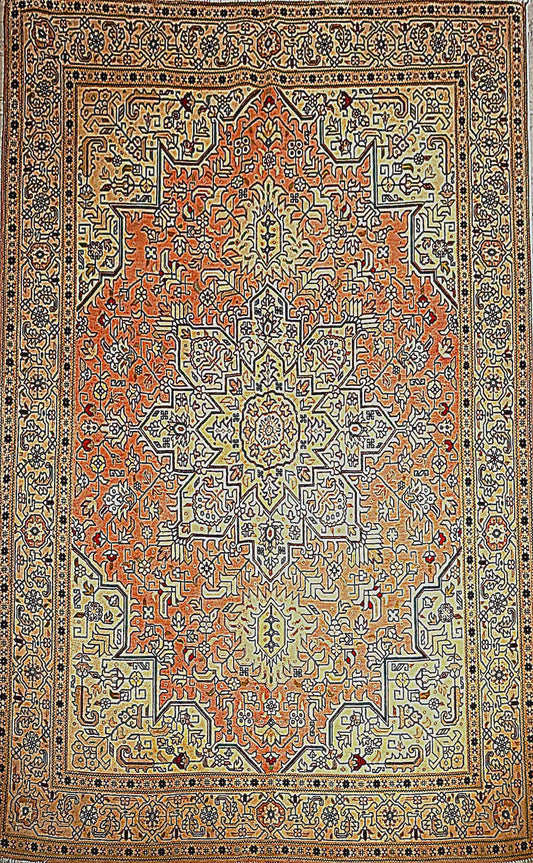 Charming Traditional Rug – Persian Craftsmanship