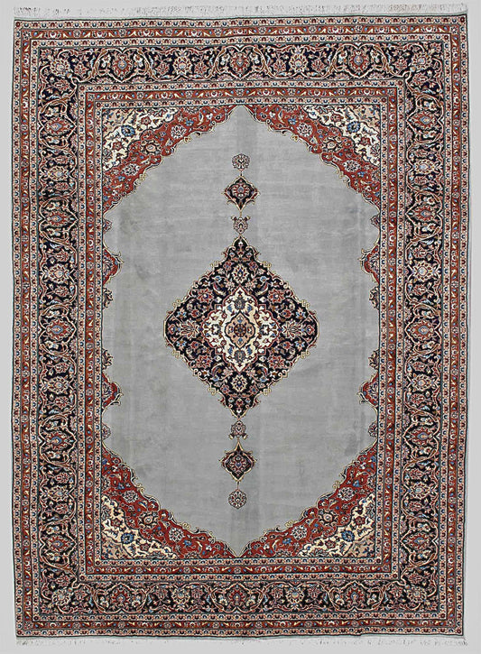 Charming Traditional Rug – Persian Craftsmanship