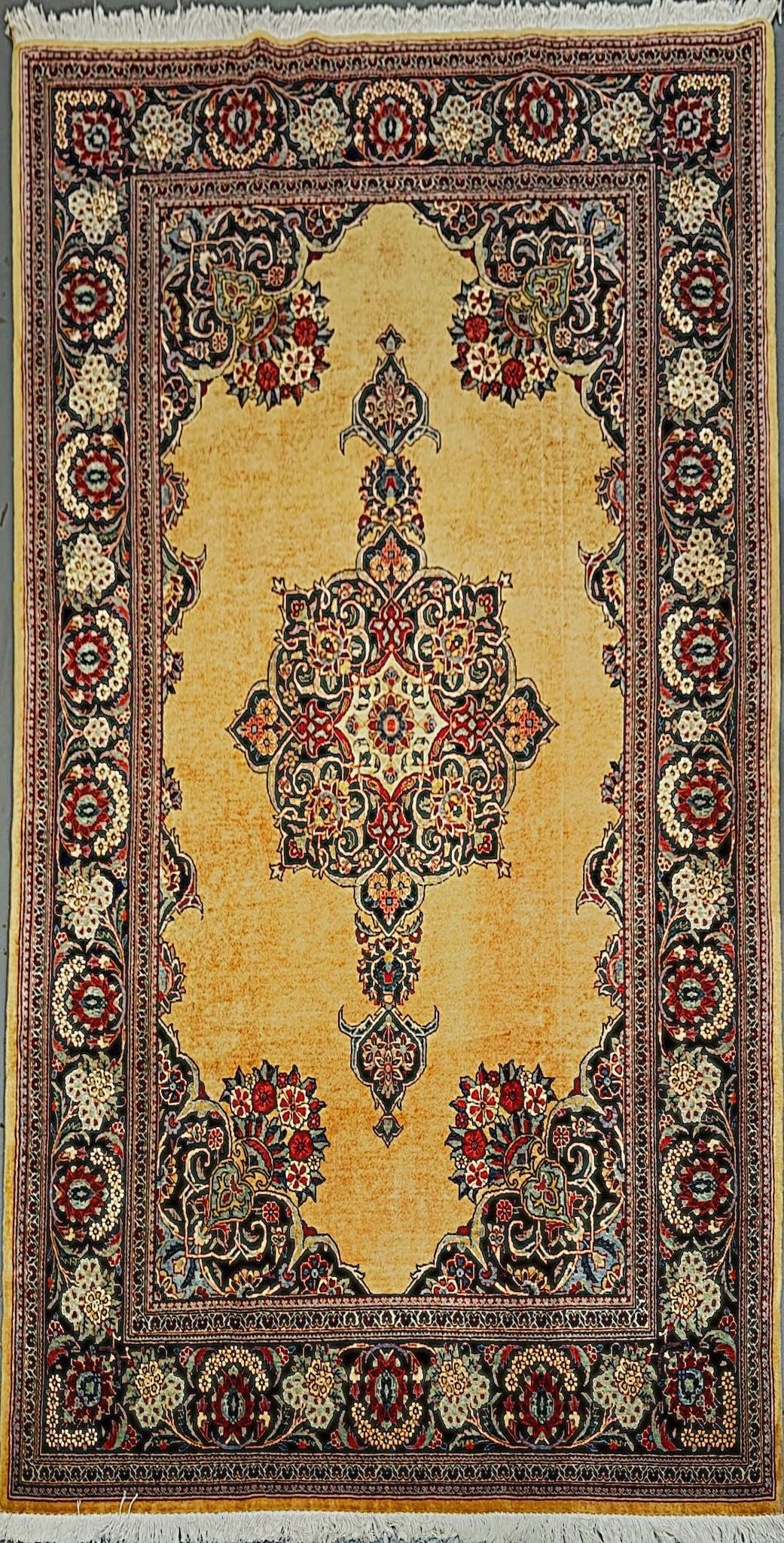 Handwoven Kashan Rug with Medallion Pattern