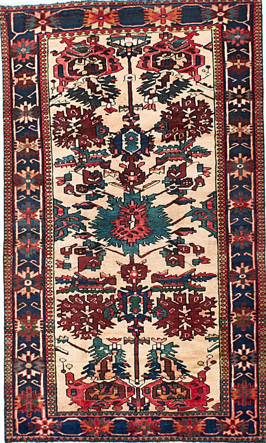 Vintage Bakhtiari Rug – Semi-Antique Aesthetic