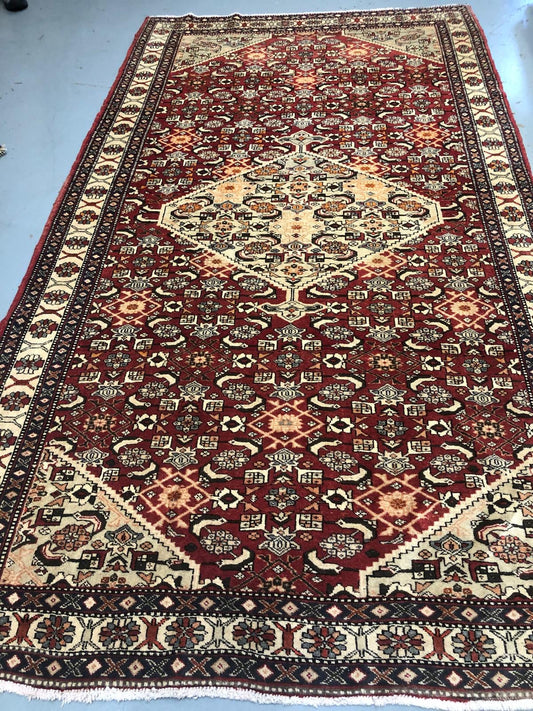 Persian Rug – Semi-Antique Design – 9'11" x 5'6"
