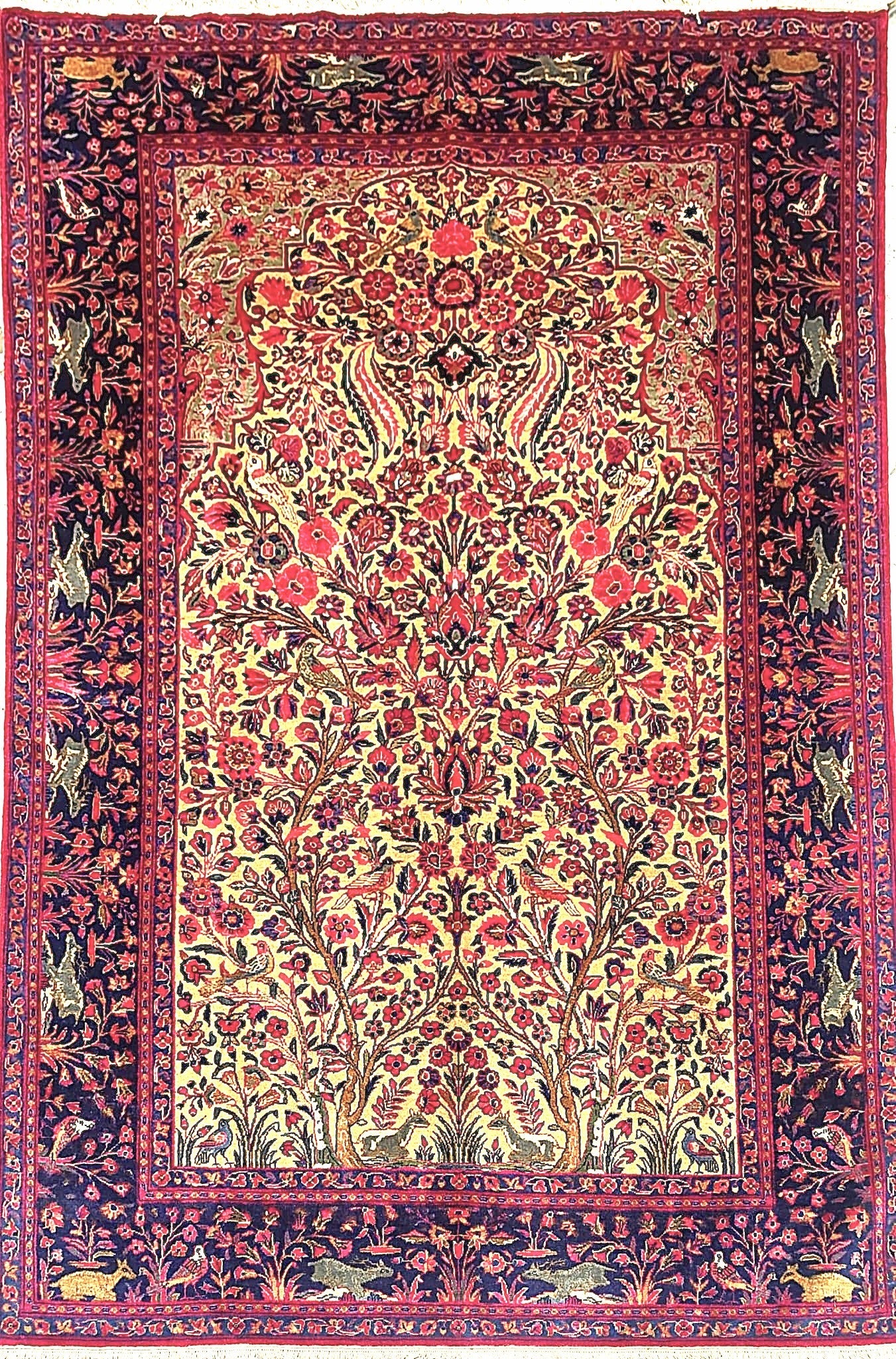 Elegant All-Over Rug – Handmade in Kashan