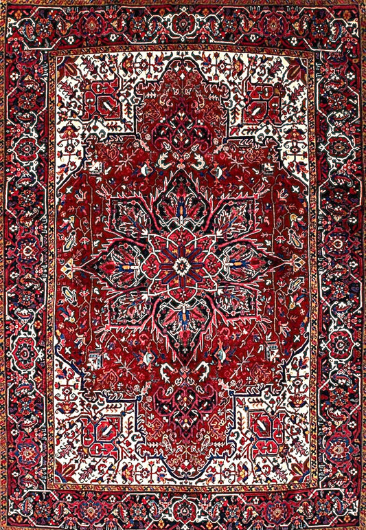 Elegant Medallion Rug – Handmade in Heriz