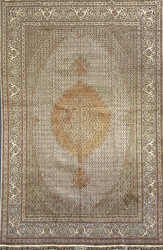 Beautiful Semi-Antique Traditional Rug from Persian