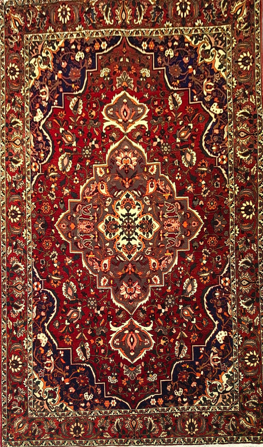 Antique Bakhtiari Rug in nan Style