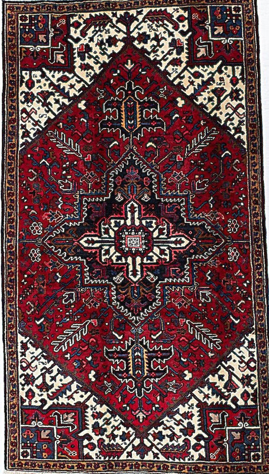 Vintage Heriz Rug – Semi-Antique Aesthetic